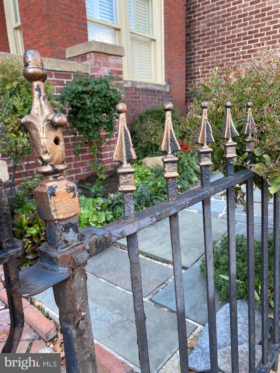 OLD TOWN ALEXANDRIA - Residential