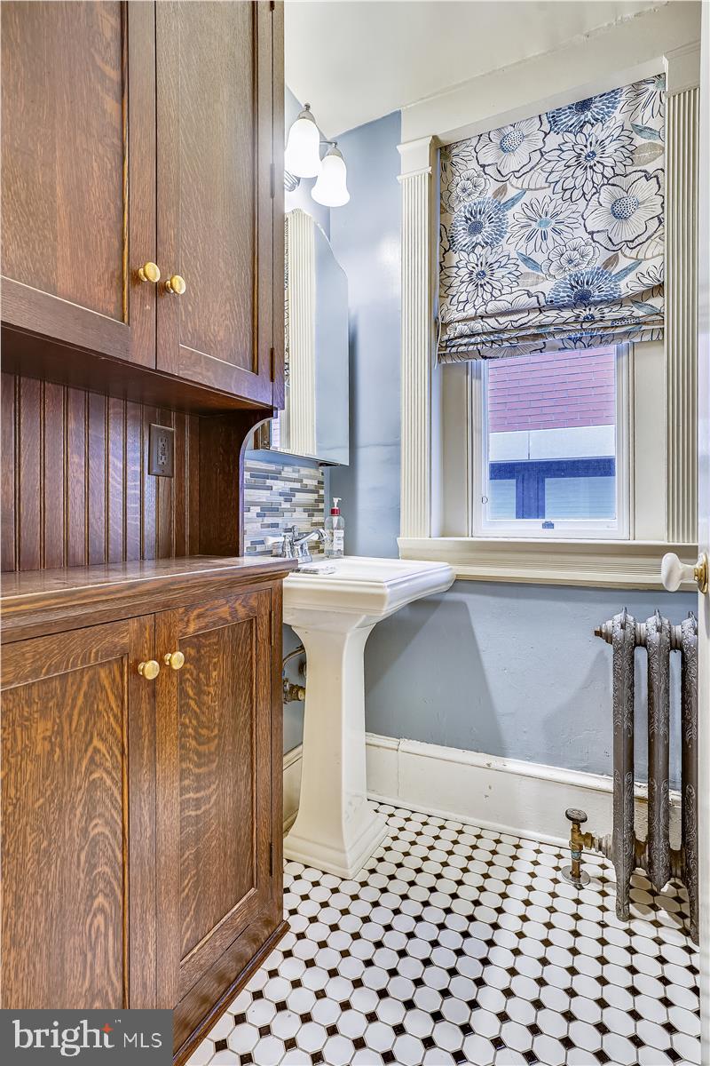 OLD TOWN ALEXANDRIA - Residential