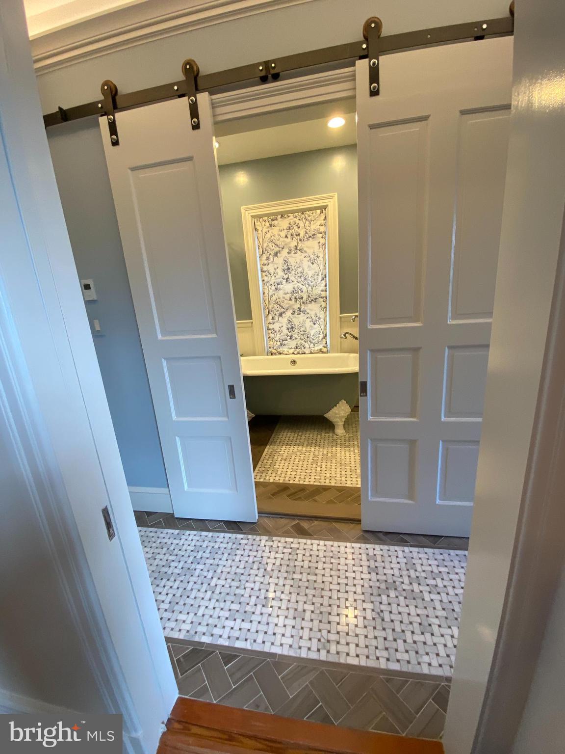 OLD TOWN ALEXANDRIA - Residential