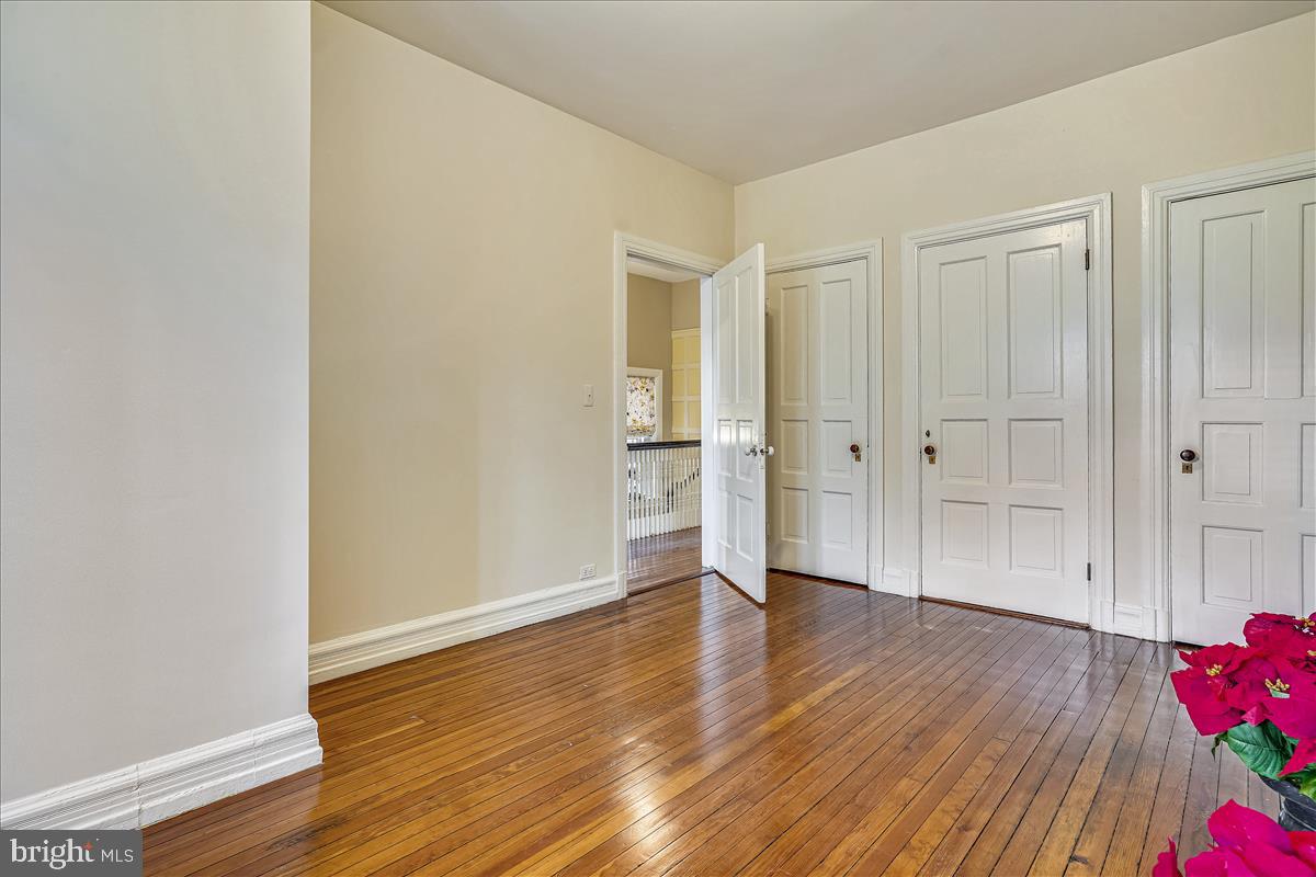 OLD TOWN ALEXANDRIA - Residential