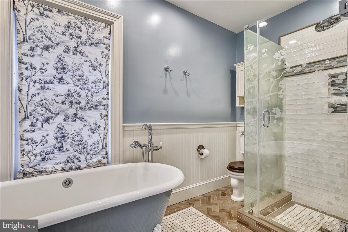 OLD TOWN ALEXANDRIA - Residential