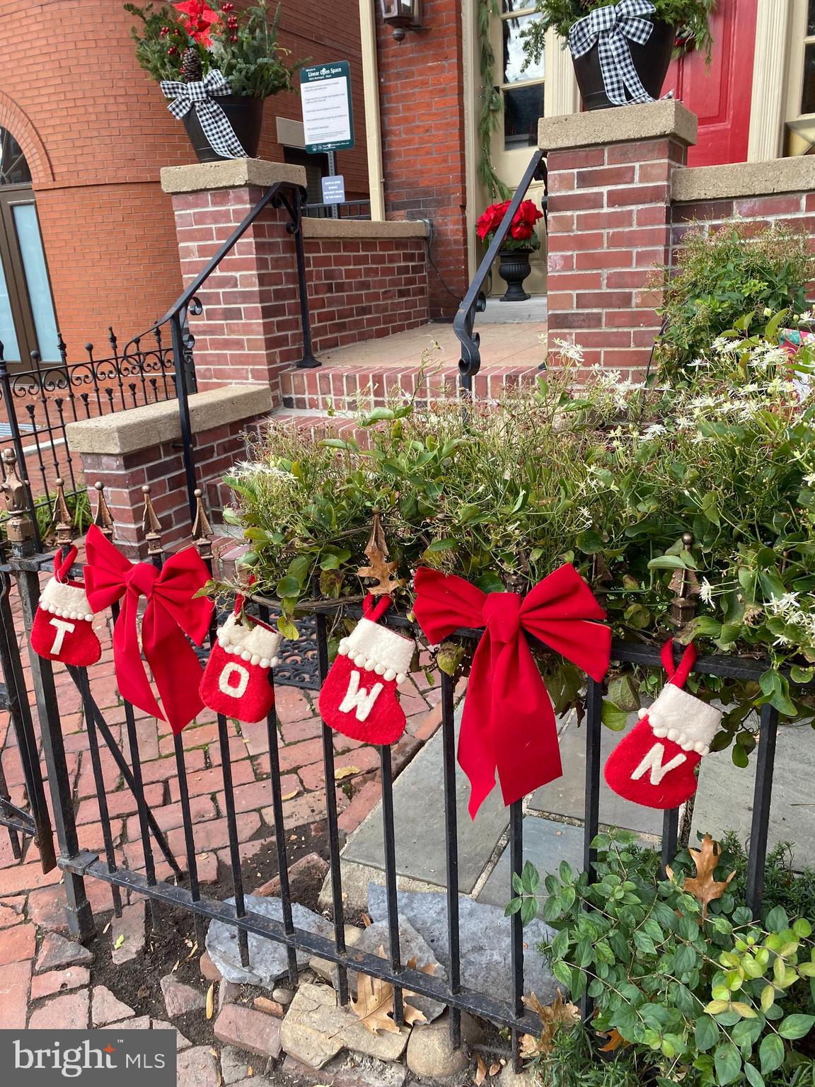 OLD TOWN ALEXANDRIA - Residential