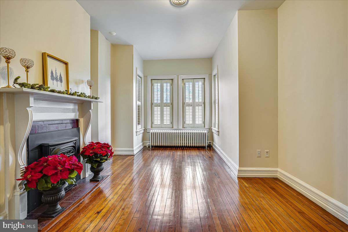 OLD TOWN ALEXANDRIA - Residential