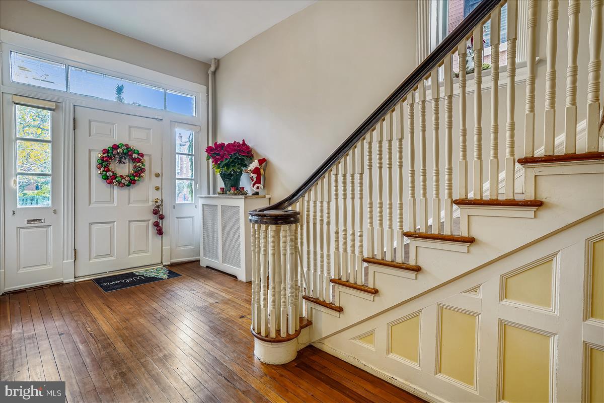 OLD TOWN ALEXANDRIA - Residential