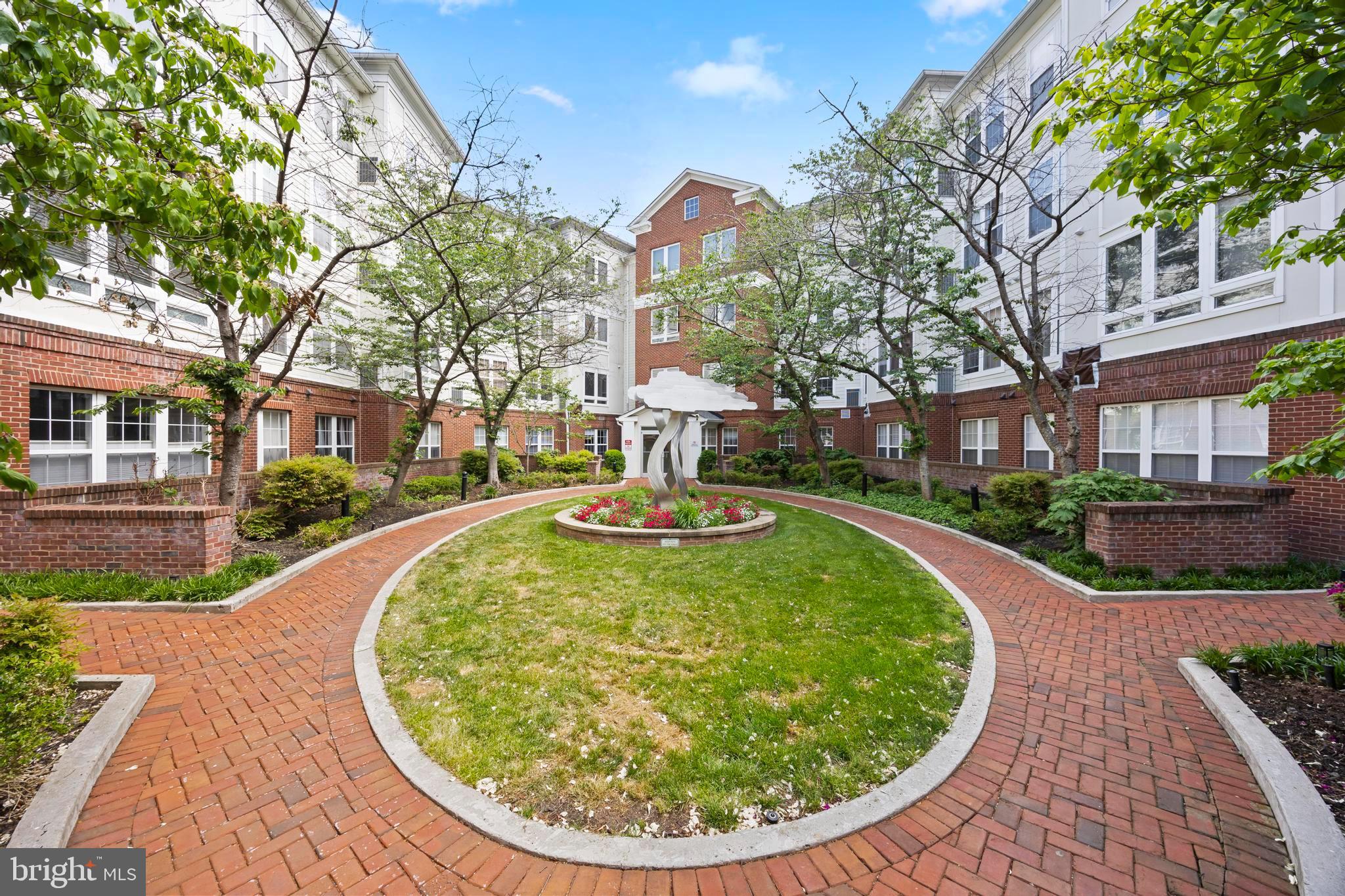 801 S GREENBRIER STREET 215