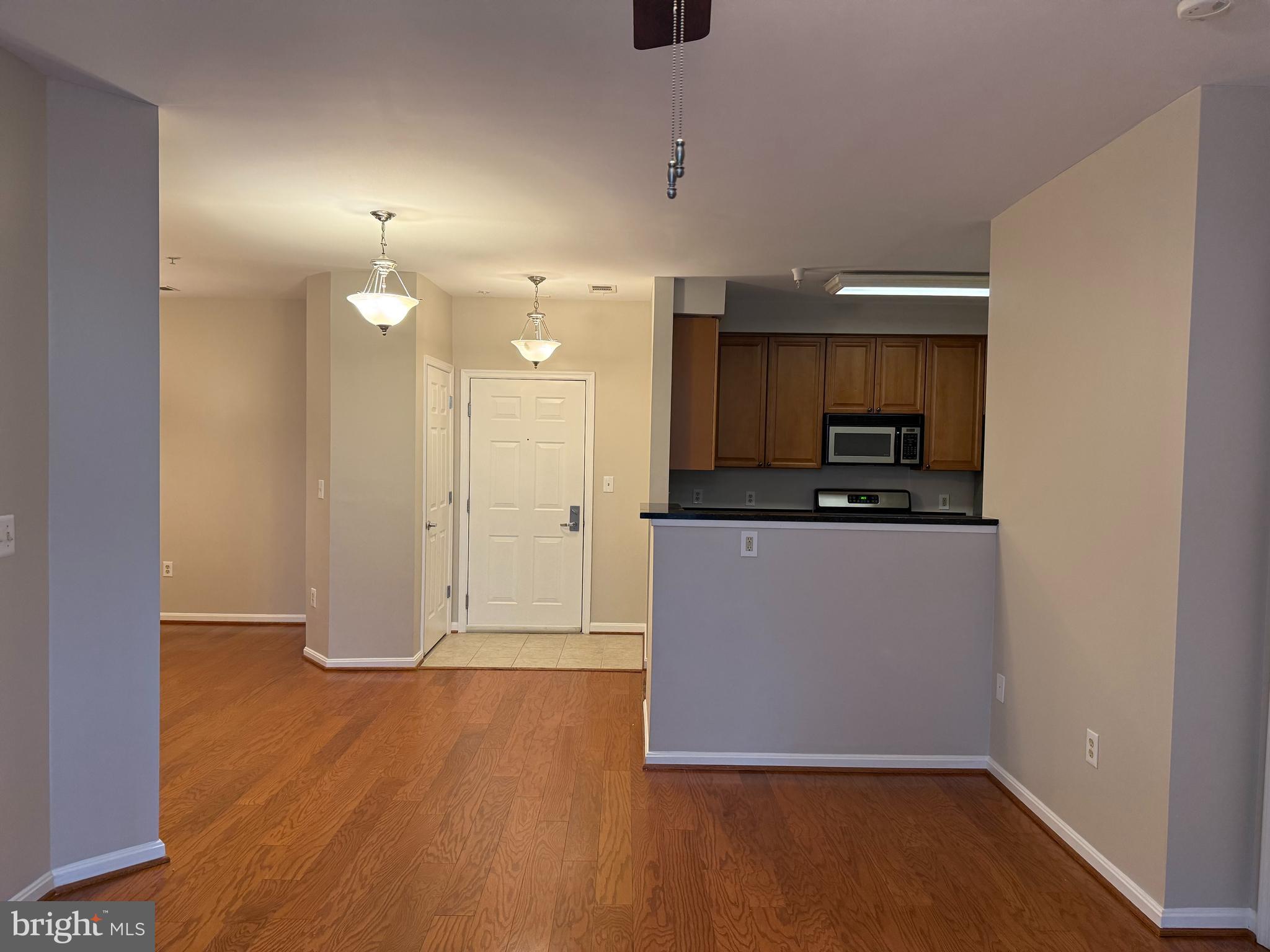 801 S GREENBRIER STREET 215