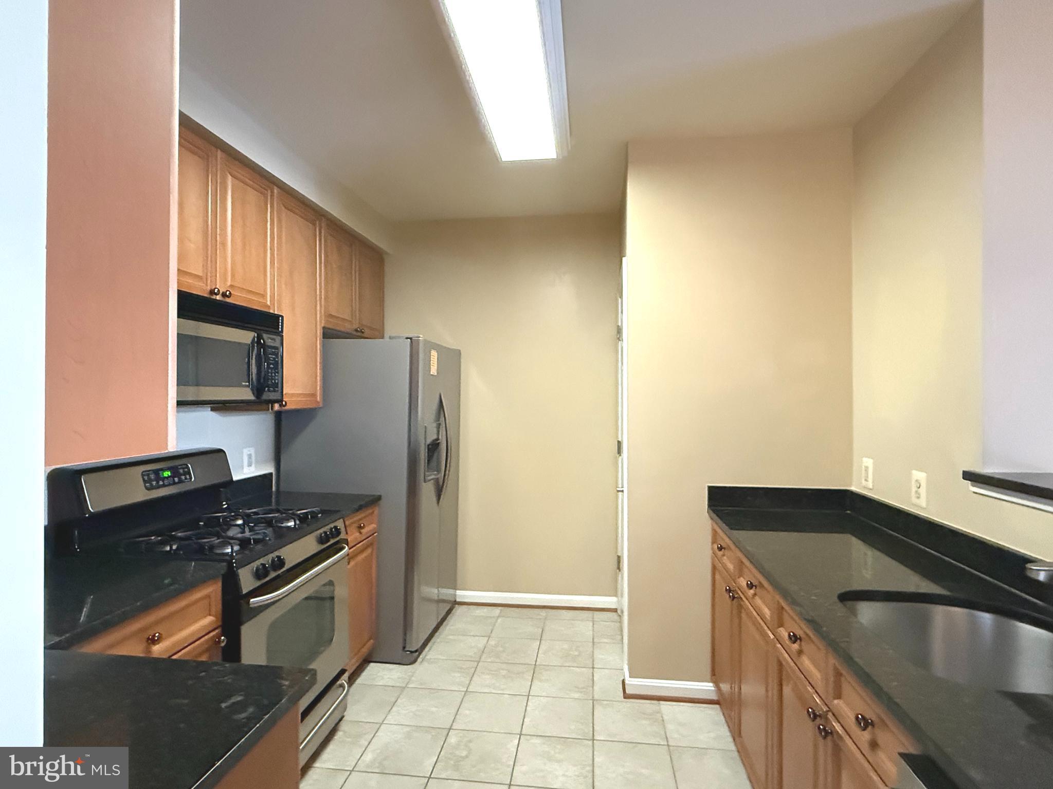 801 S GREENBRIER STREET 215