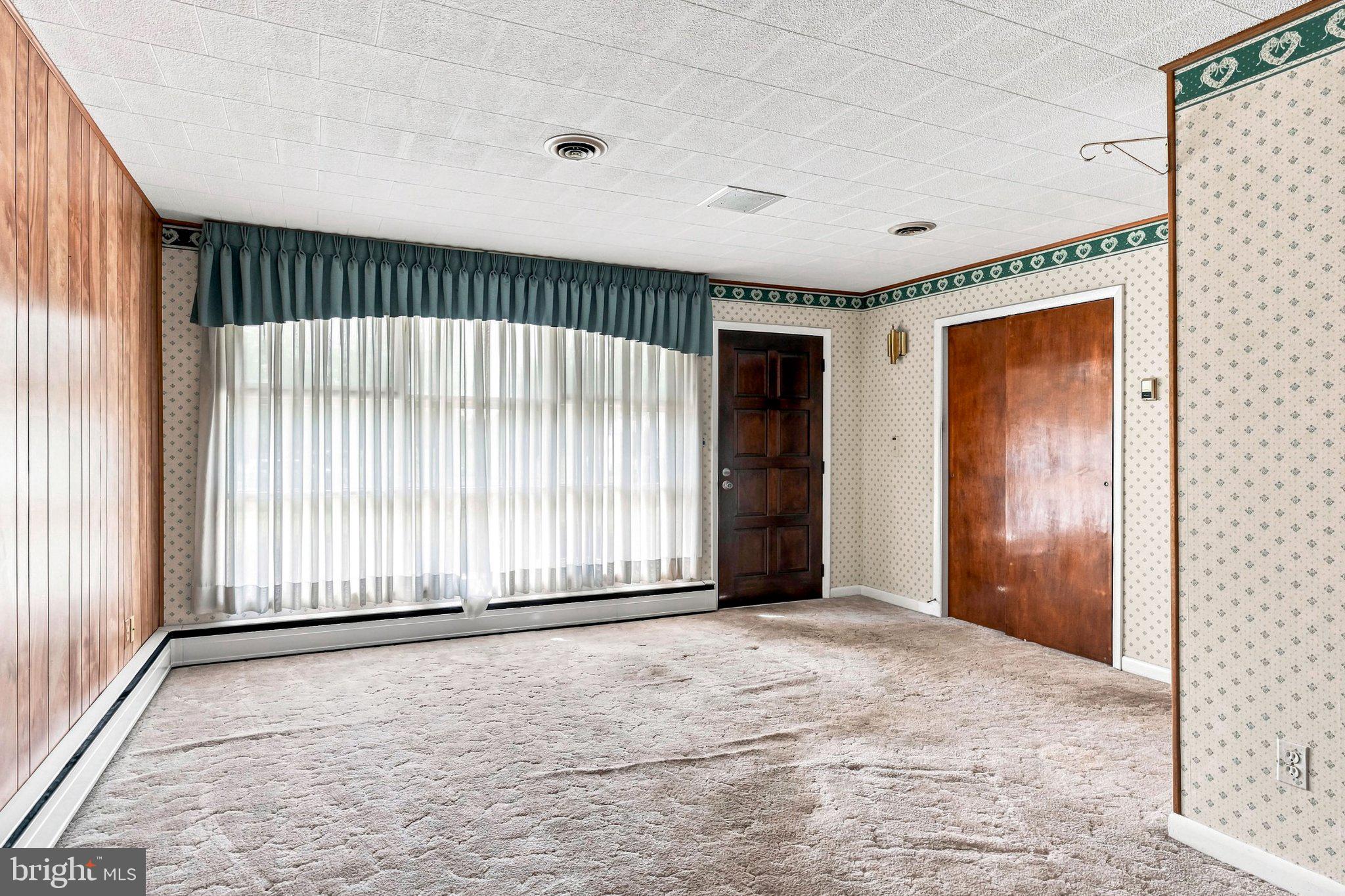 1399 MONMOUTH ROAD