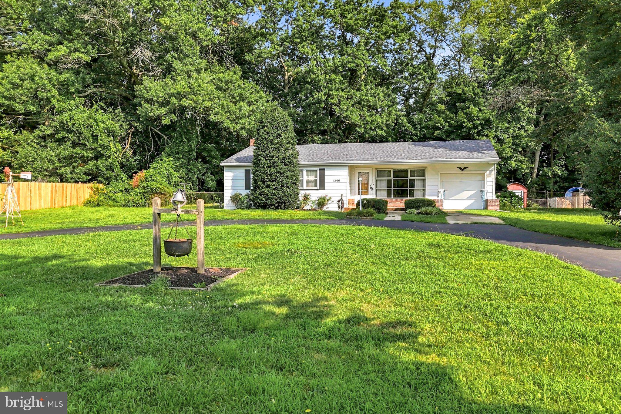 1399 MONMOUTH ROAD