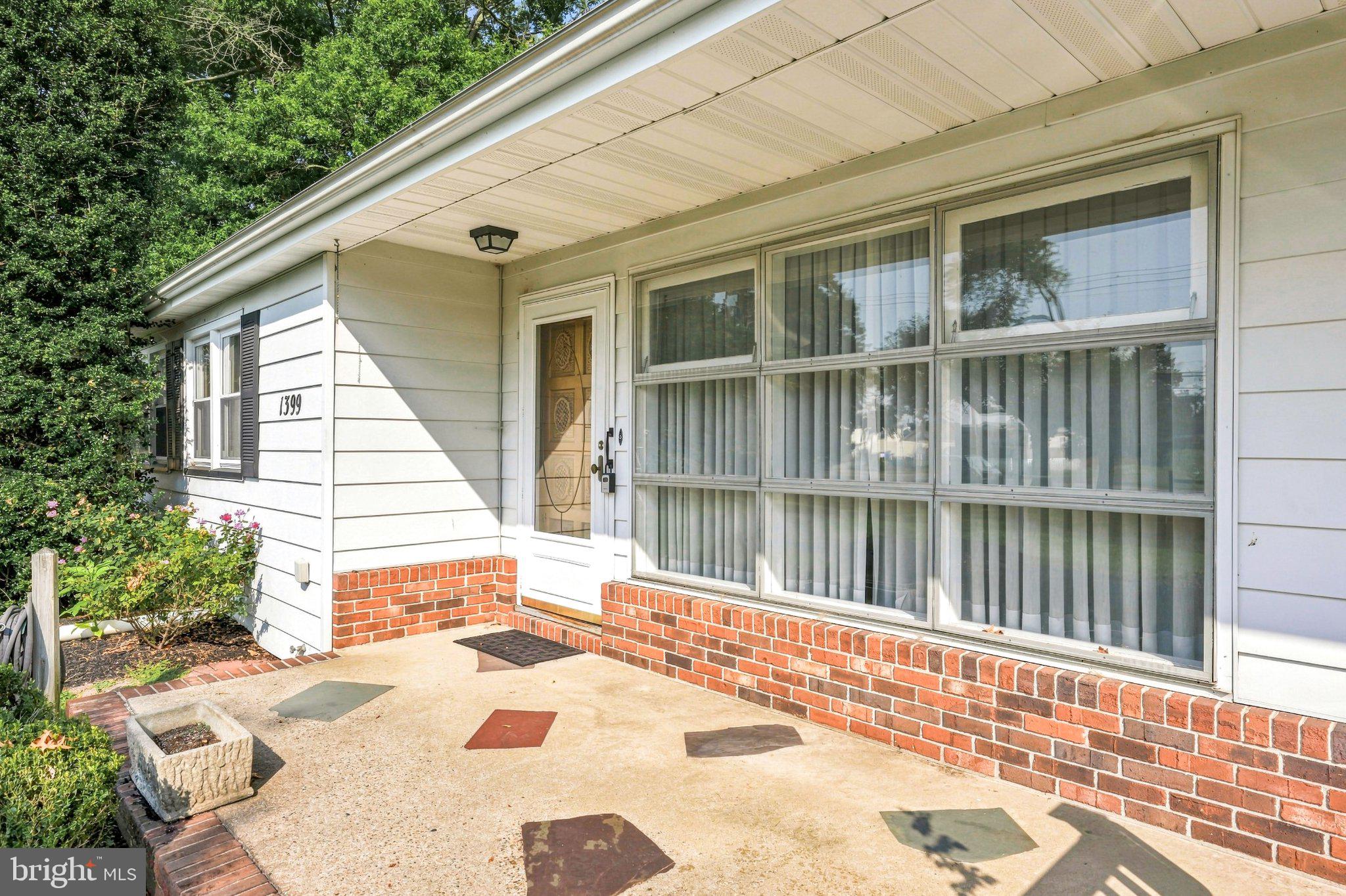 1399 MONMOUTH ROAD