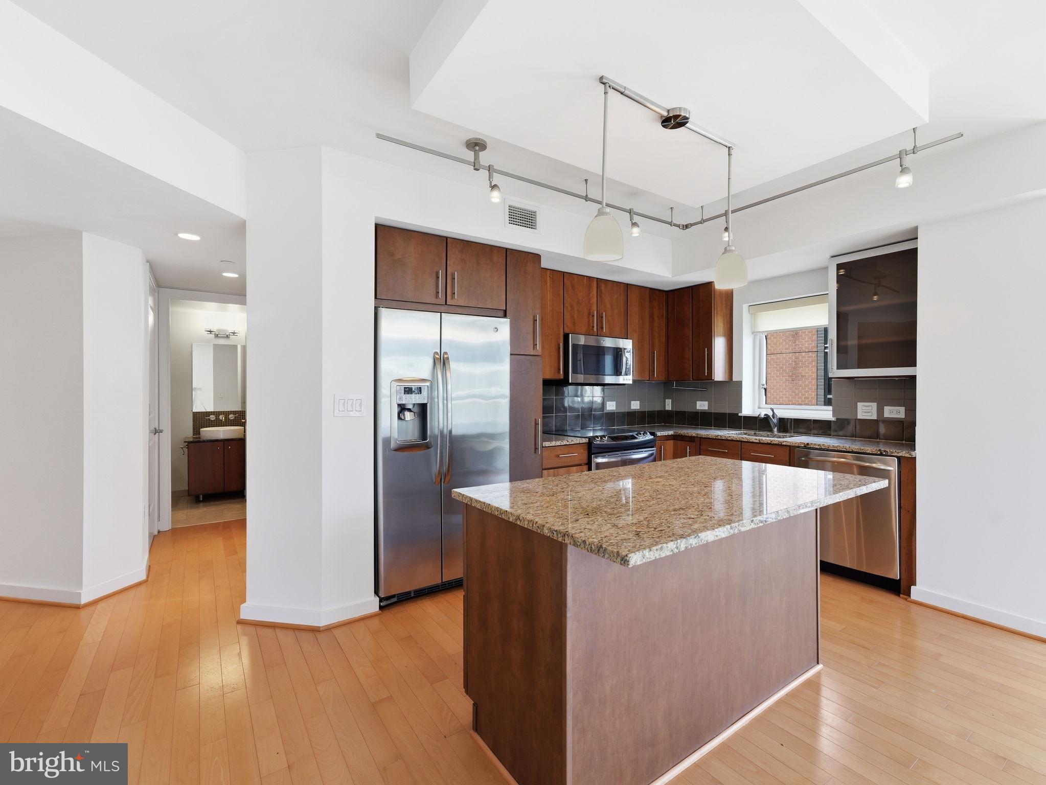 1025 1ST STREET SE 1315