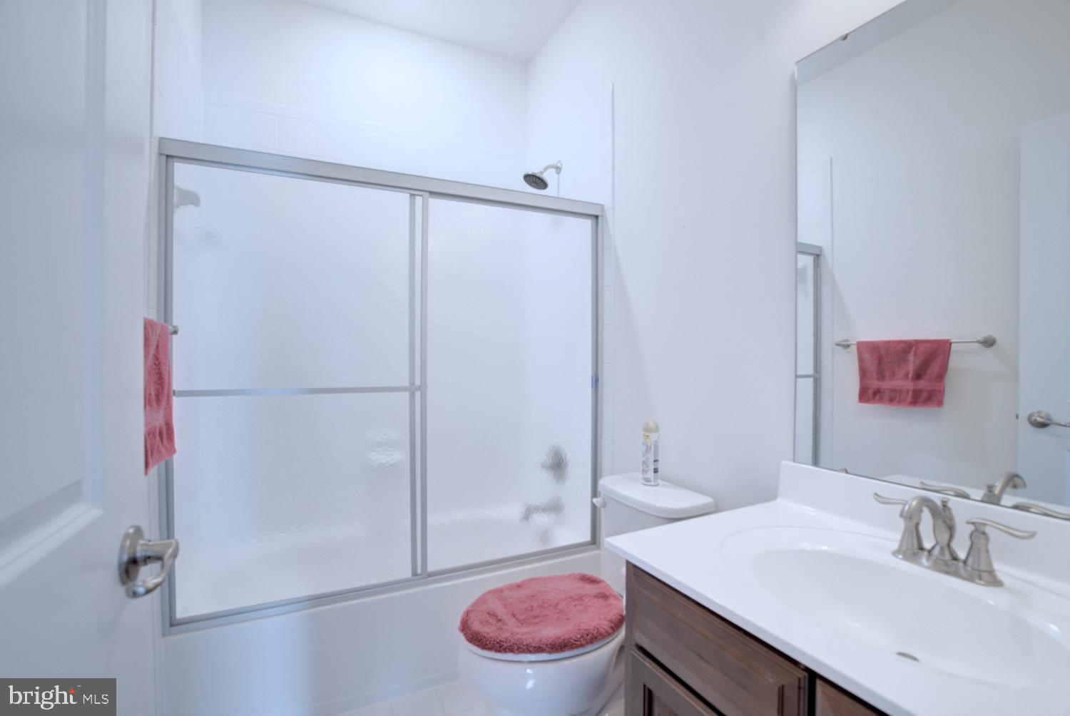 CREEKSIDE VILLAGE AT TANYARD SPRINGS - Residential