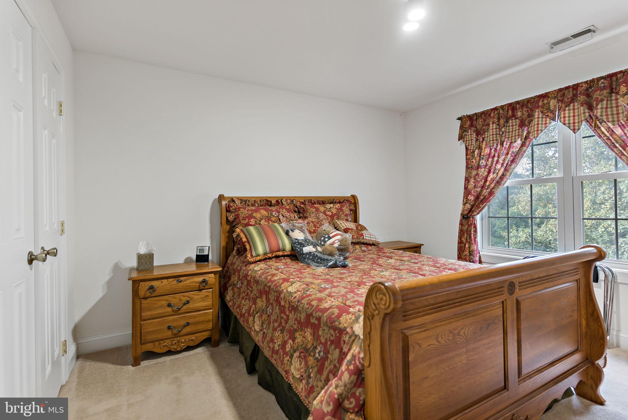 SHANNONDALE - Residential