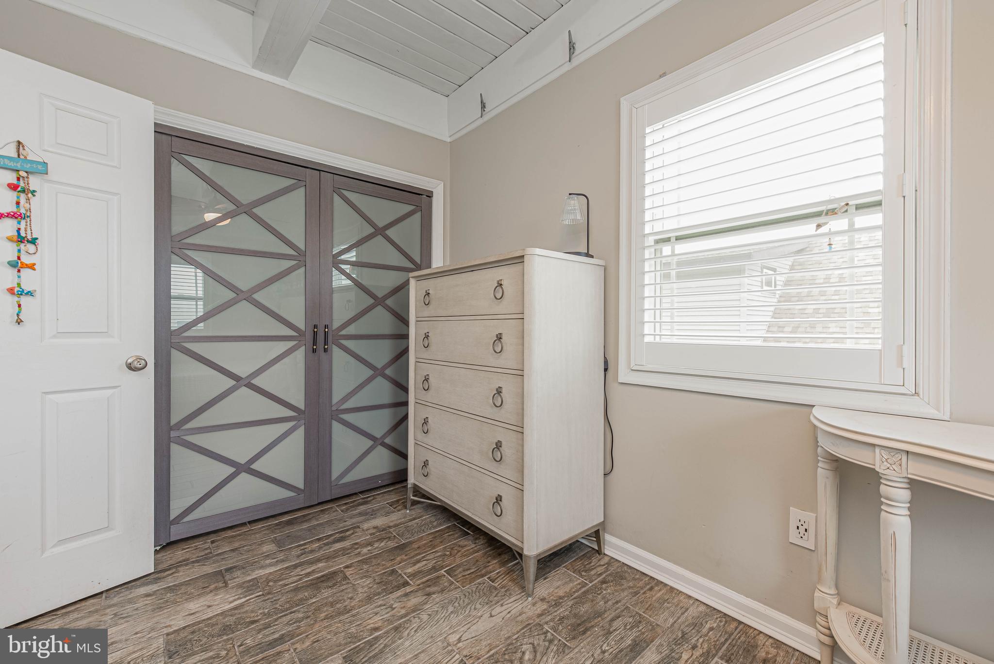 CAINE KEYS II EXT - Residential