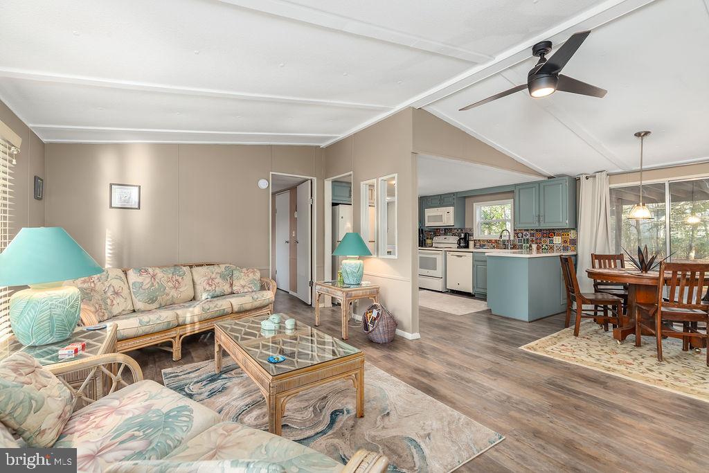 33381 CENTRAL AVENUE