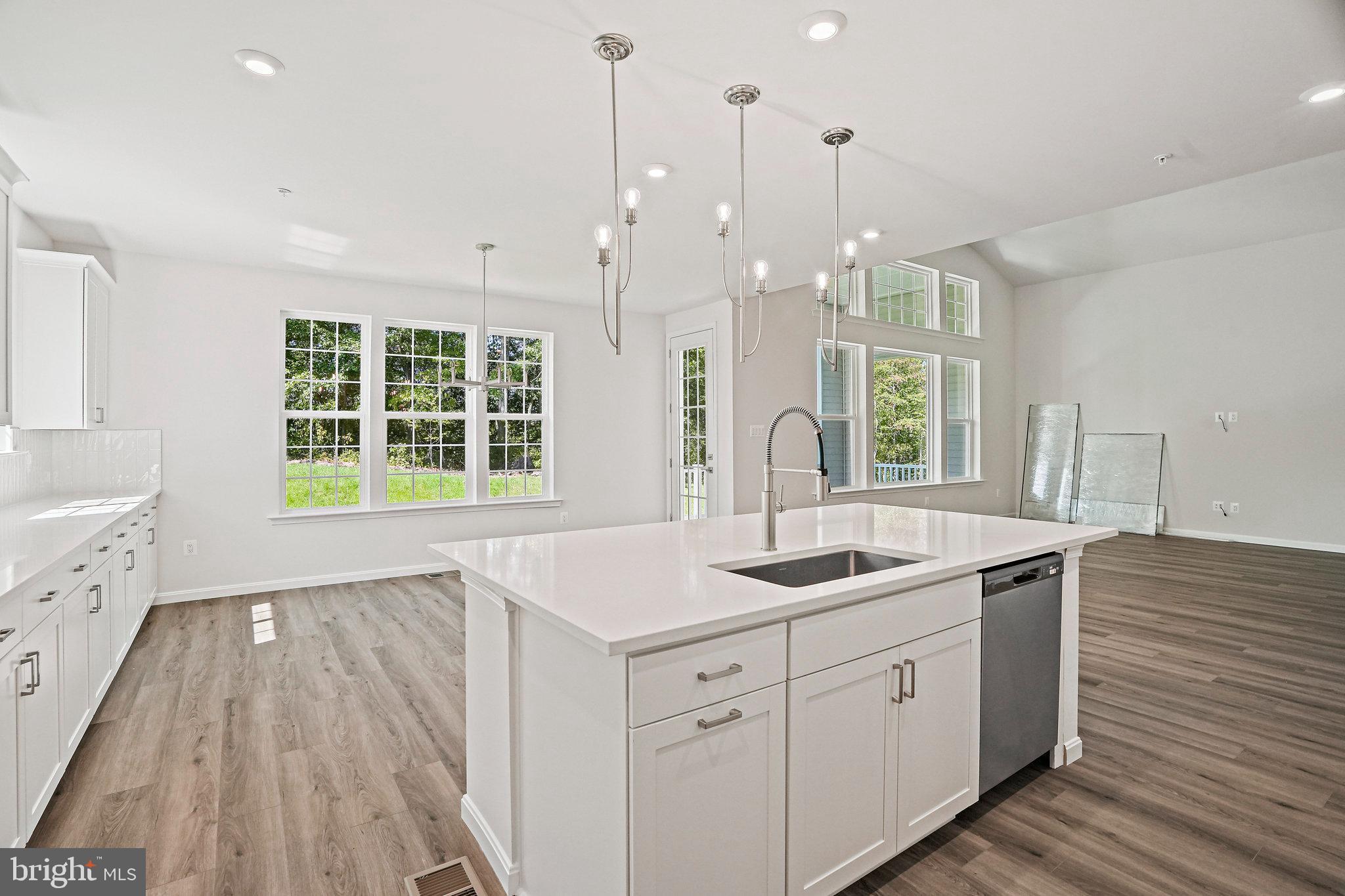 VINCENT ESTATES - Residential