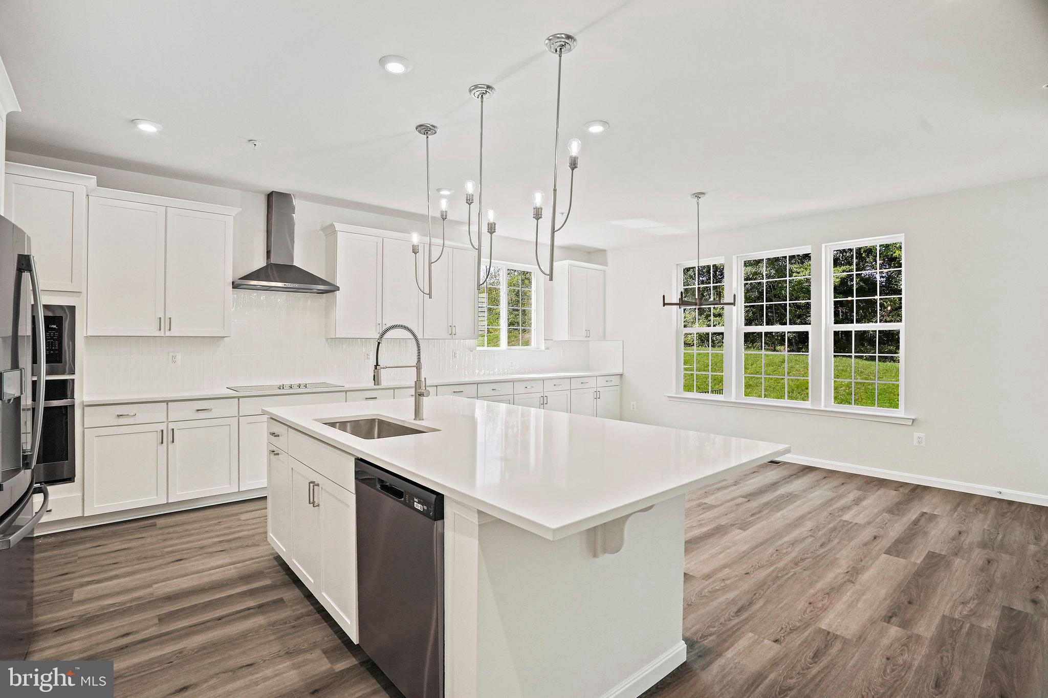 VINCENT ESTATES - Residential