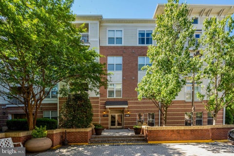 Photo of 9480 Virginia Center Boulevard #111, VIENNA, VA 22181 (MLS # VAFX2321018)