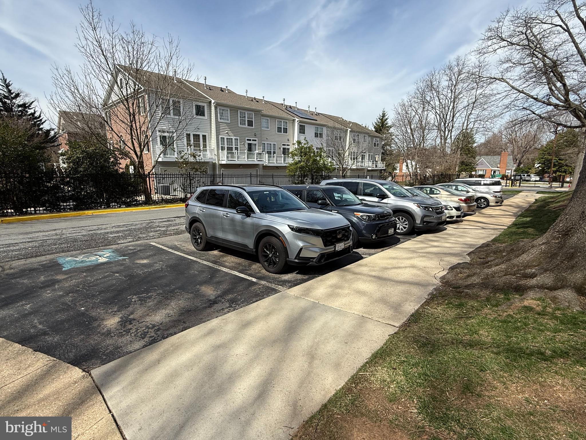 AMERICANA FINMARK - Residential