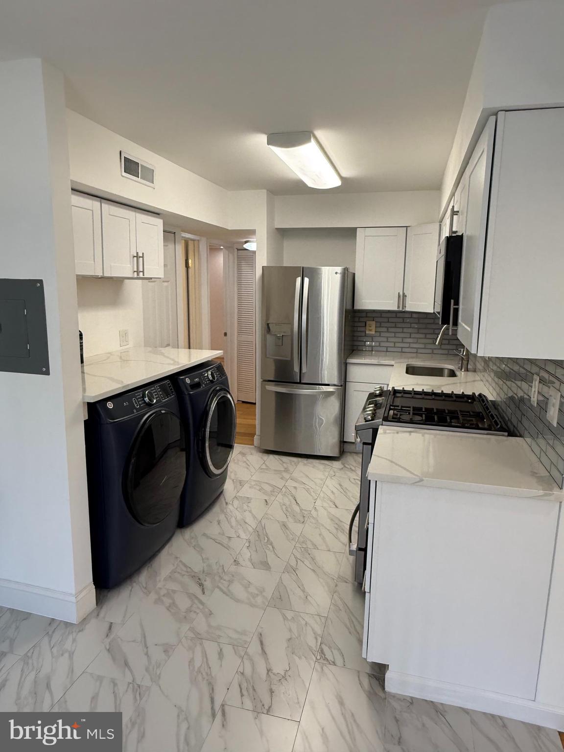 AMERICANA FINMARK - Residential