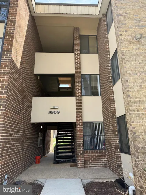 9909 Blundon Drive Unit 4-202, Silver Spring, MD MLS: MDMC2172672