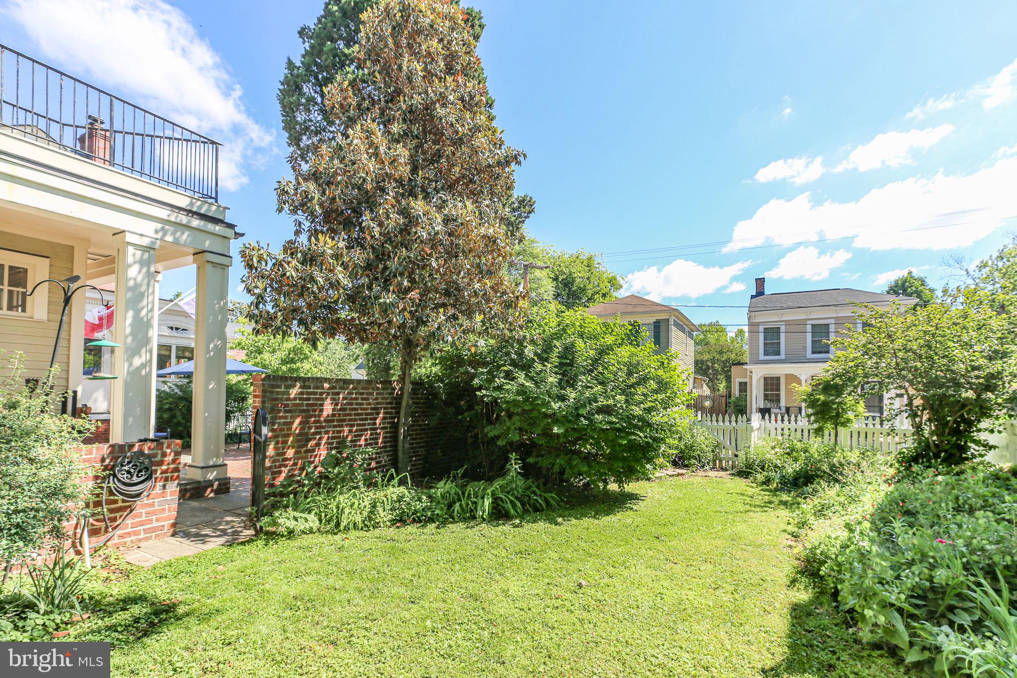DOWNTOWN FREDERICKSBURG - Residential