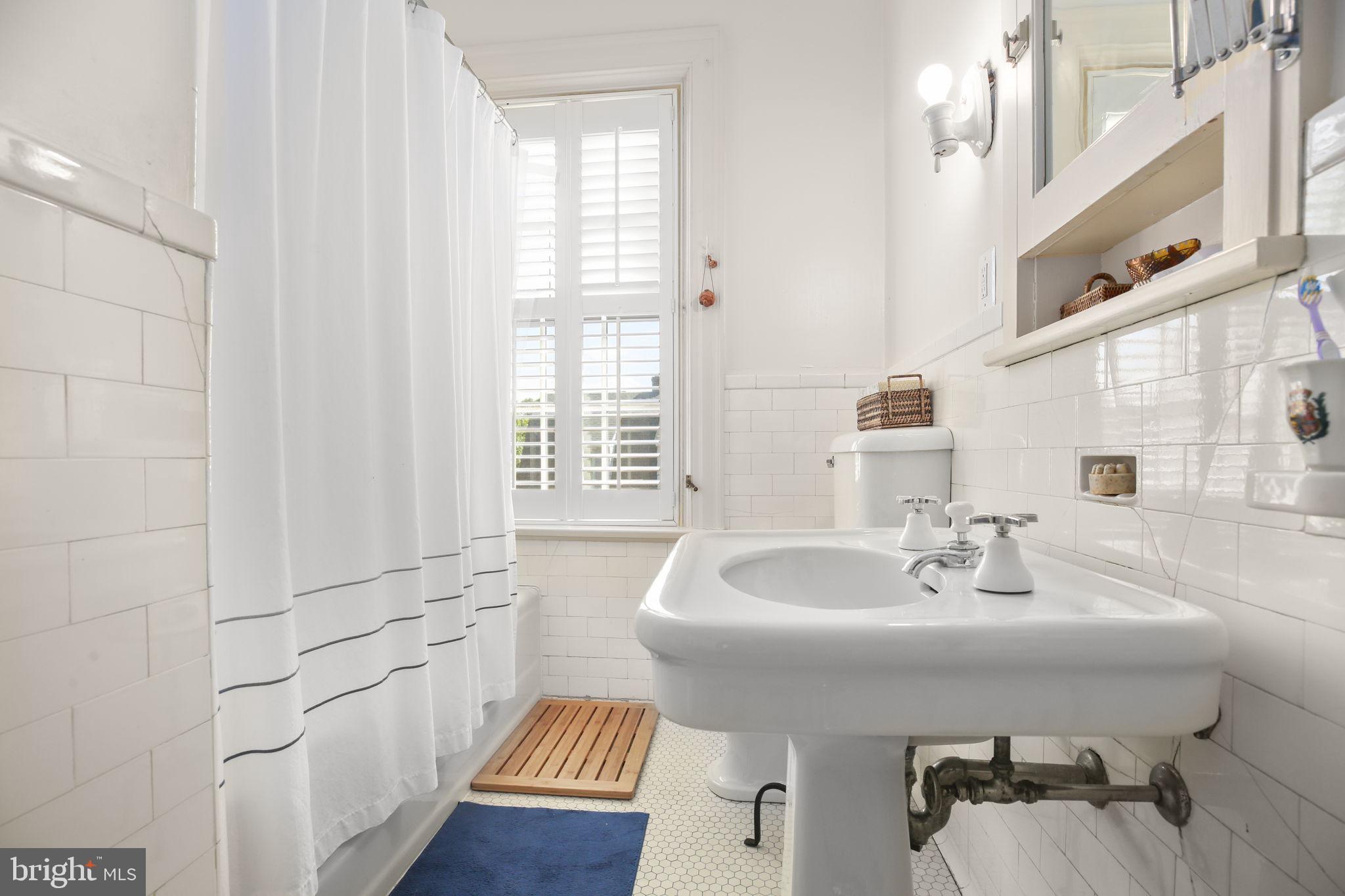 DOWNTOWN FREDERICKSBURG - Residential