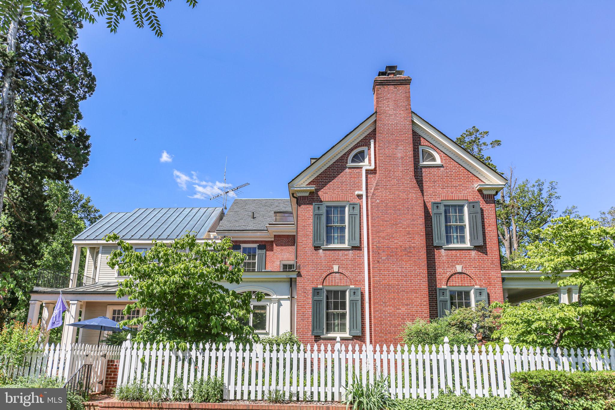 DOWNTOWN FREDERICKSBURG - Residential