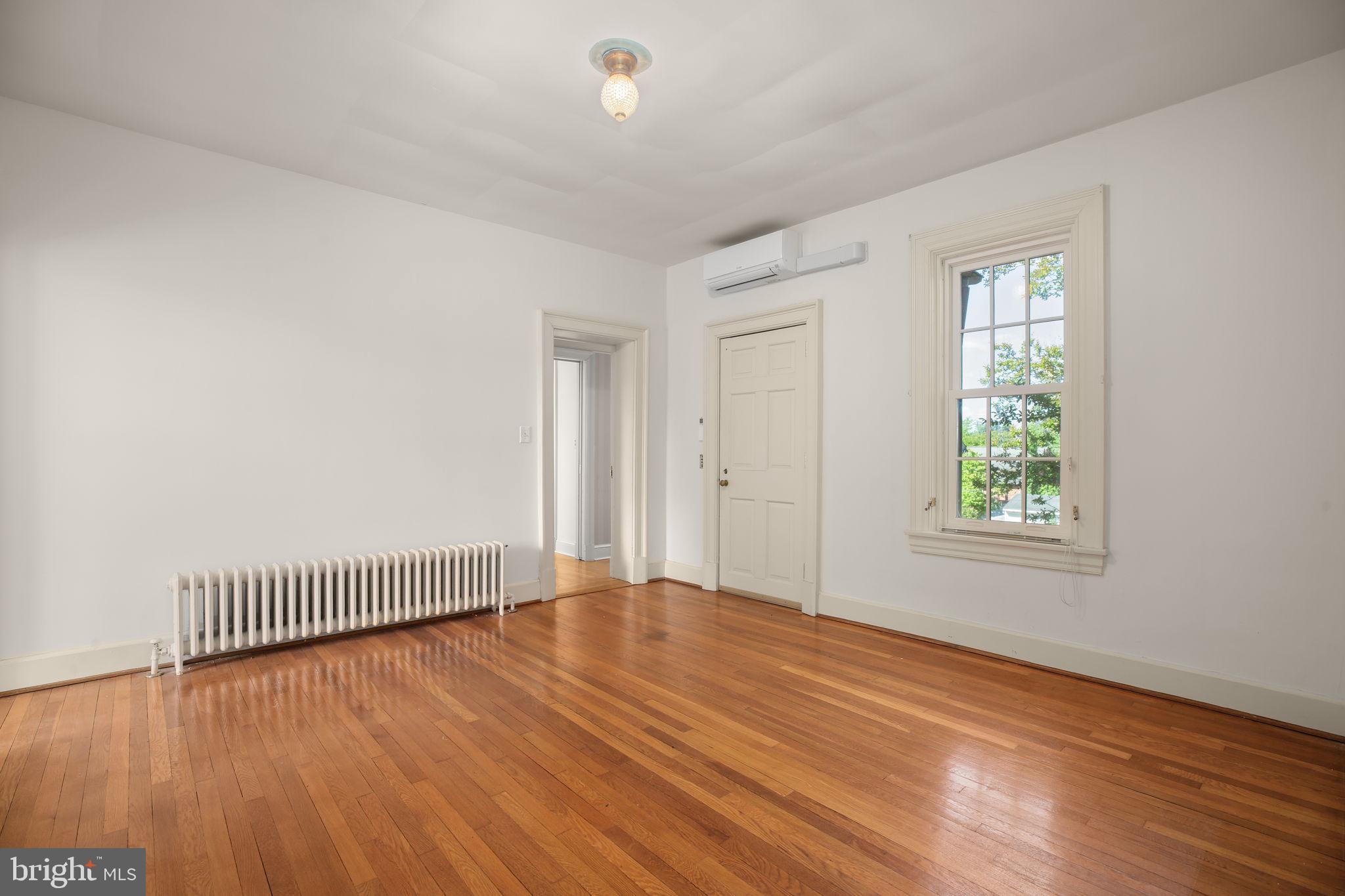 DOWNTOWN FREDERICKSBURG - Residential