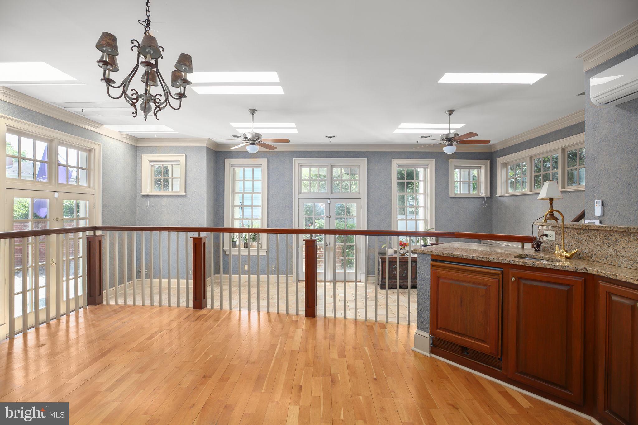 DOWNTOWN FREDERICKSBURG - Residential