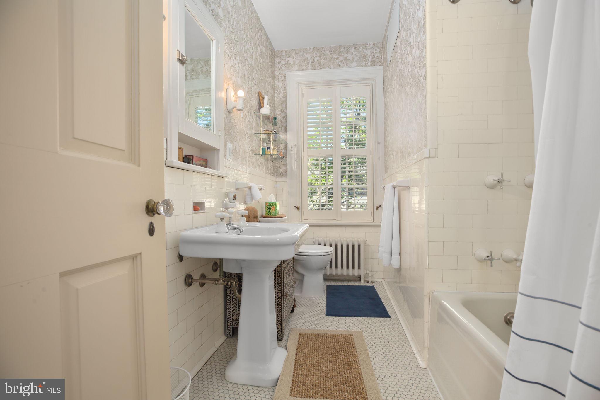 DOWNTOWN FREDERICKSBURG - Residential