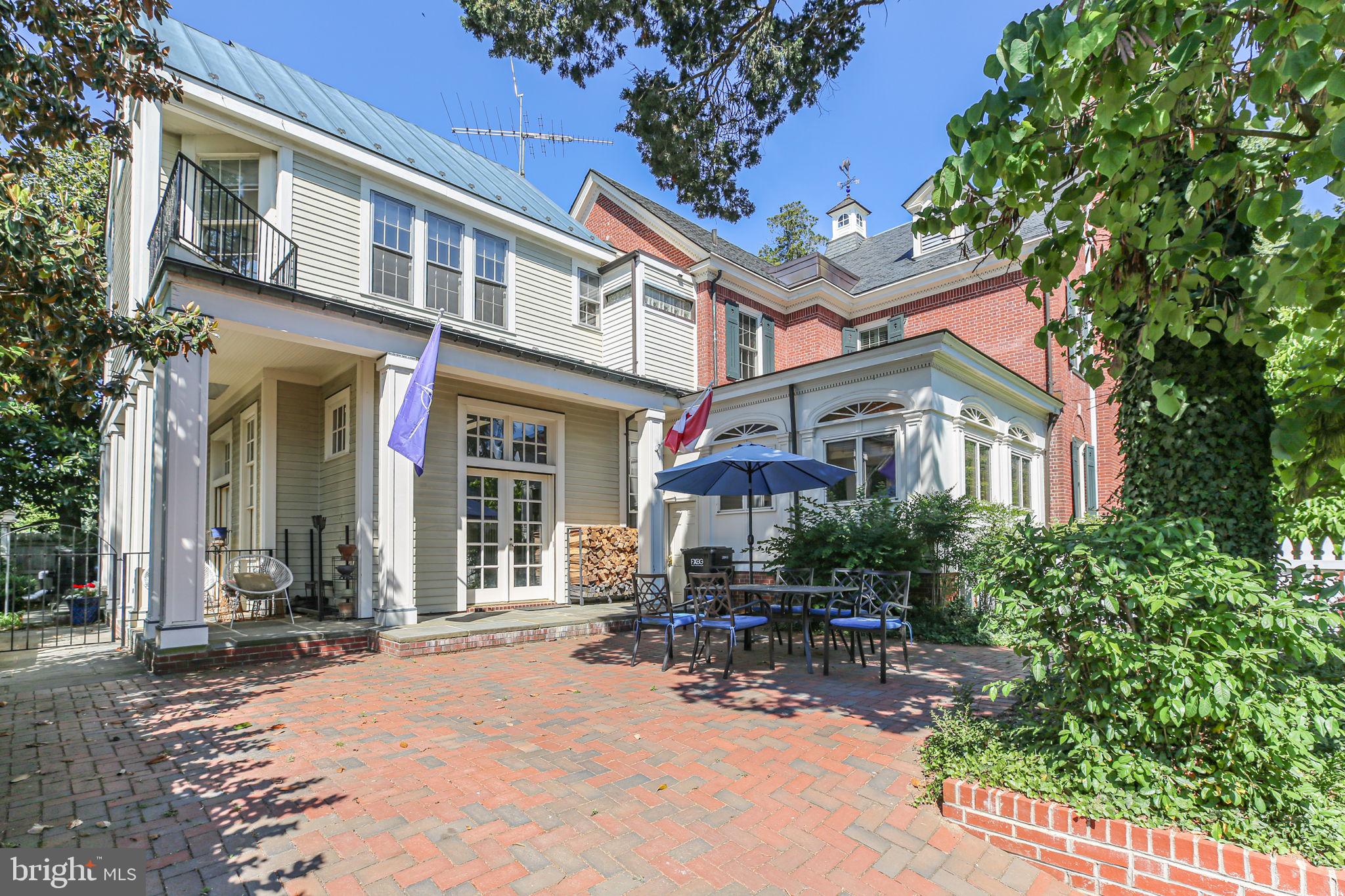 DOWNTOWN FREDERICKSBURG - Residential