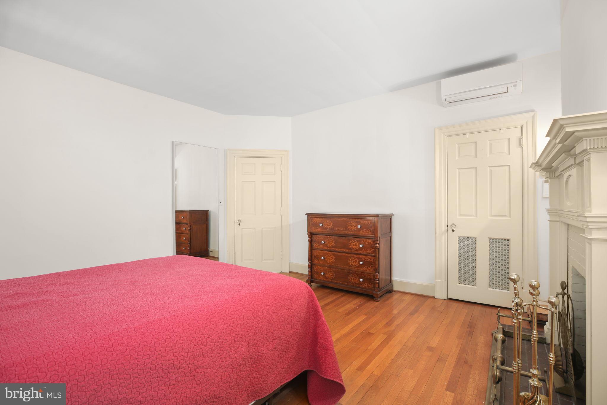 DOWNTOWN FREDERICKSBURG - Residential