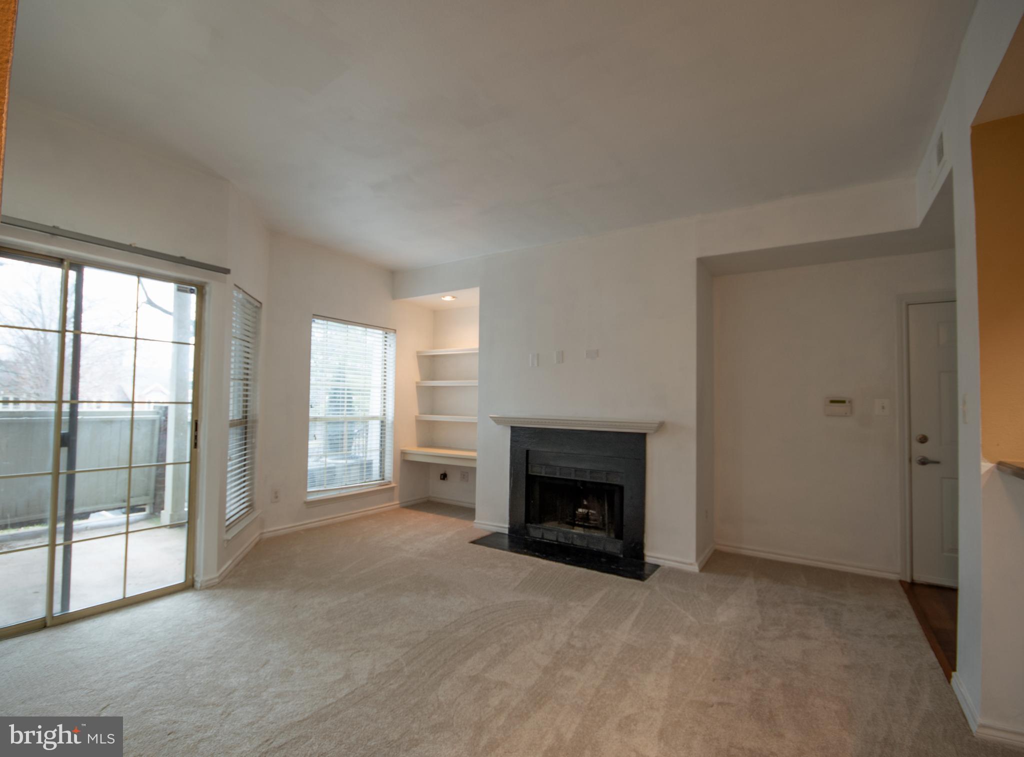 PENDERBROOK SQUARE CONDOMINIUMS - Residential Lease