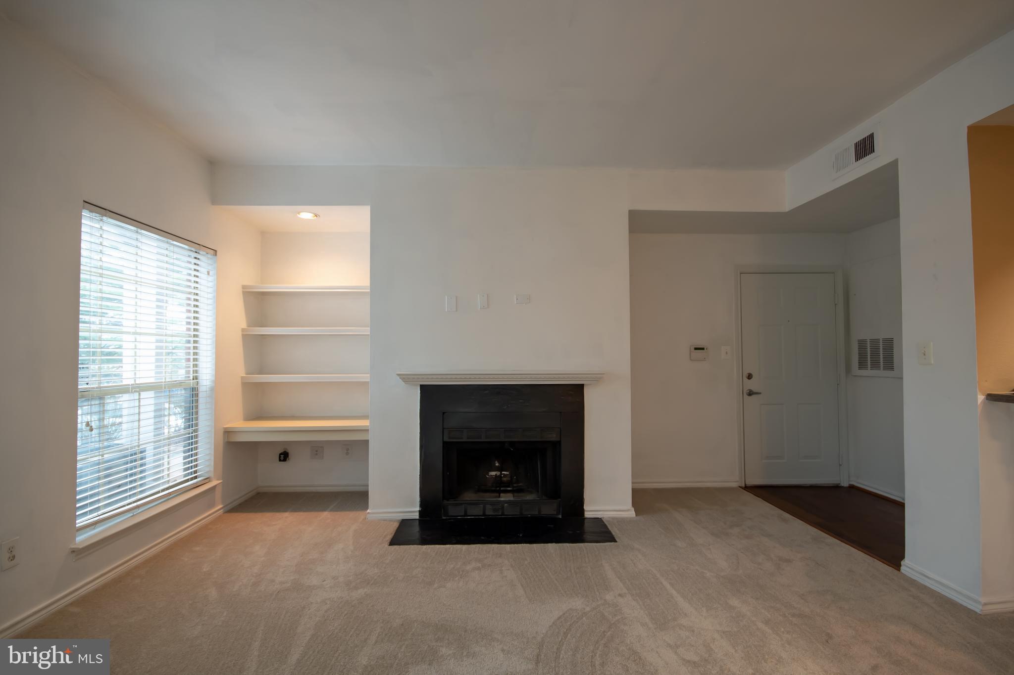 PENDERBROOK SQUARE CONDOMINIUMS - Residential Lease