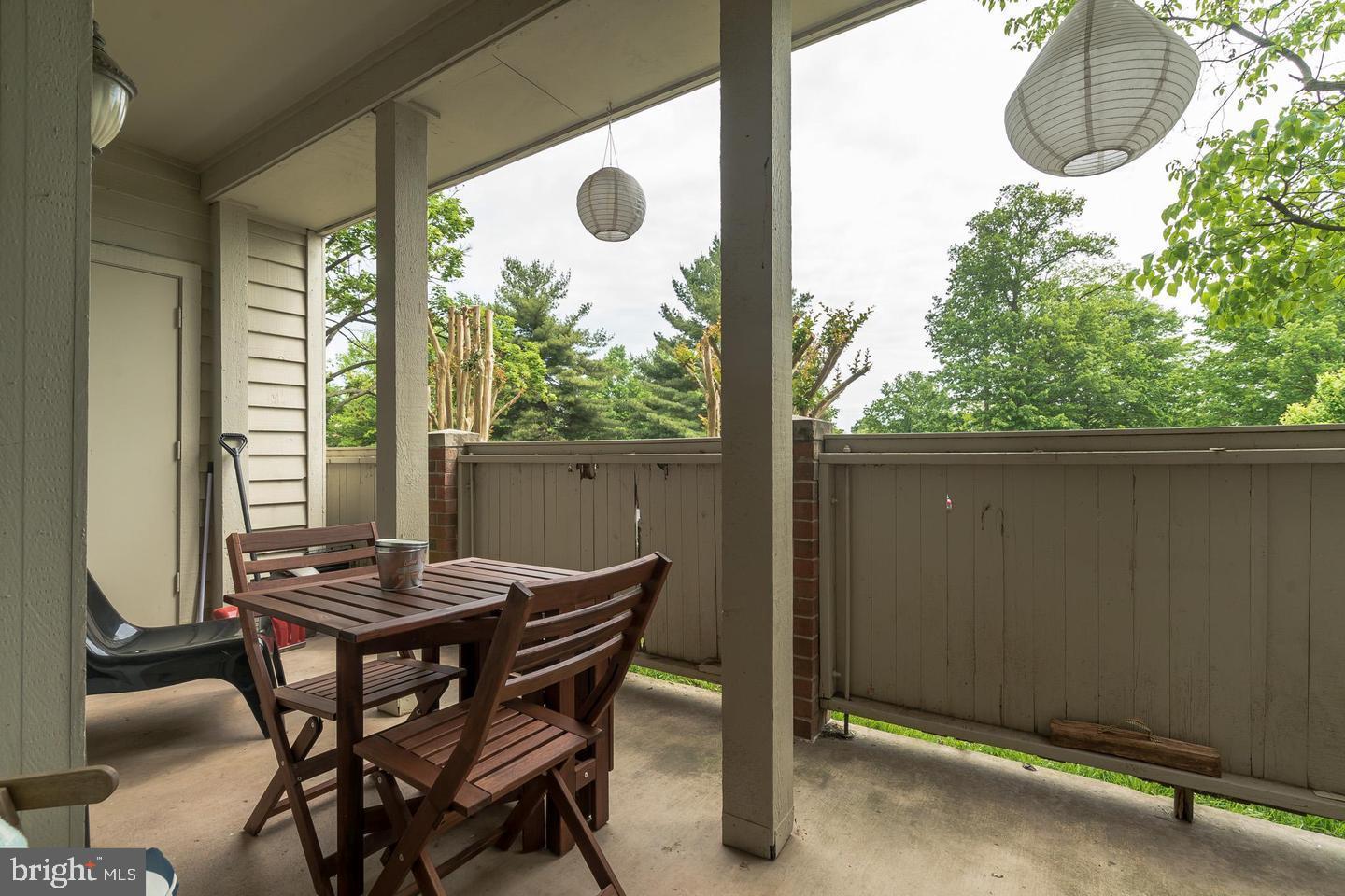 PENDERBROOK SQUARE CONDOMINIUMS - Residential Lease