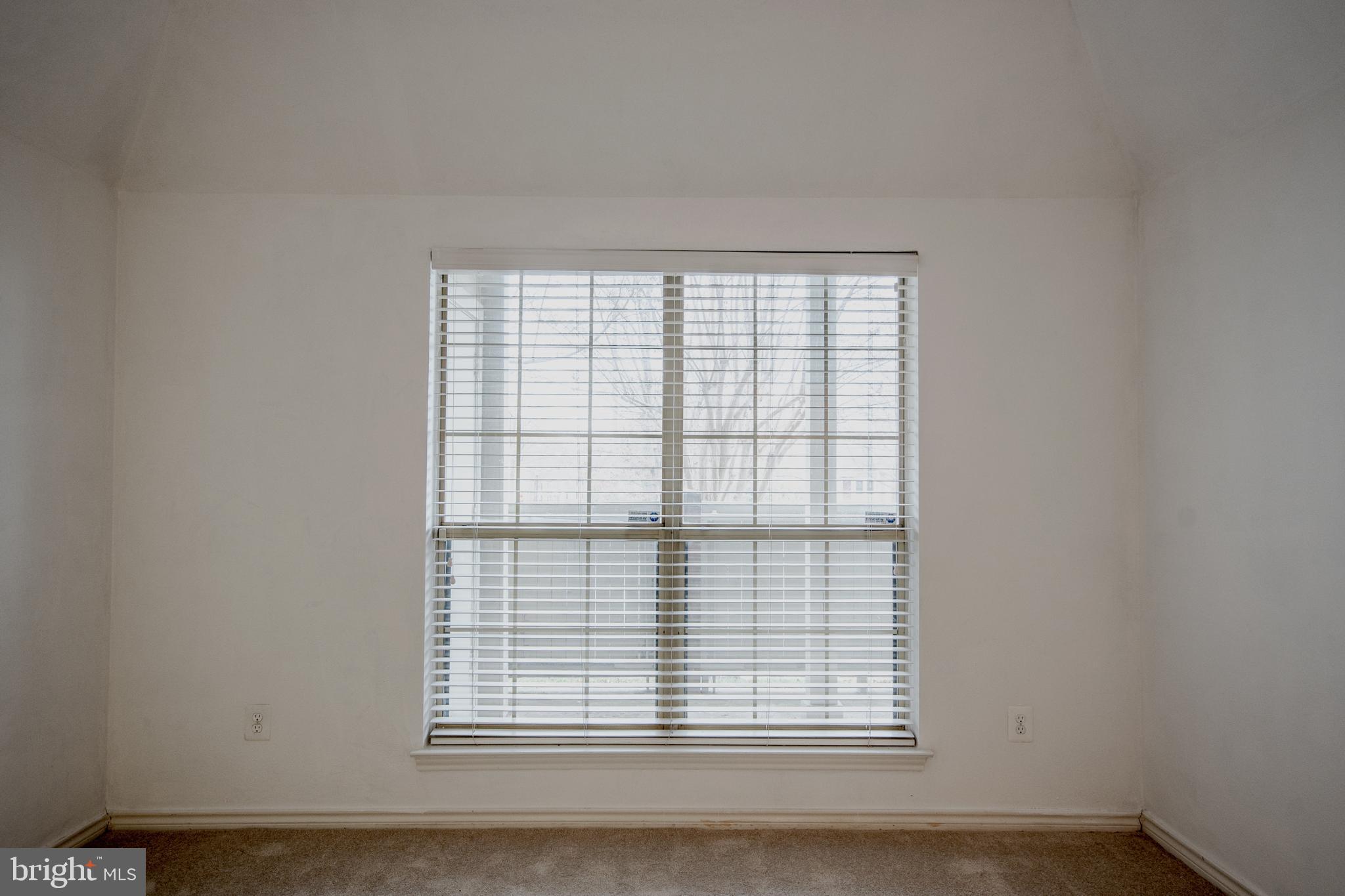 PENDERBROOK SQUARE CONDOMINIUMS - Residential Lease