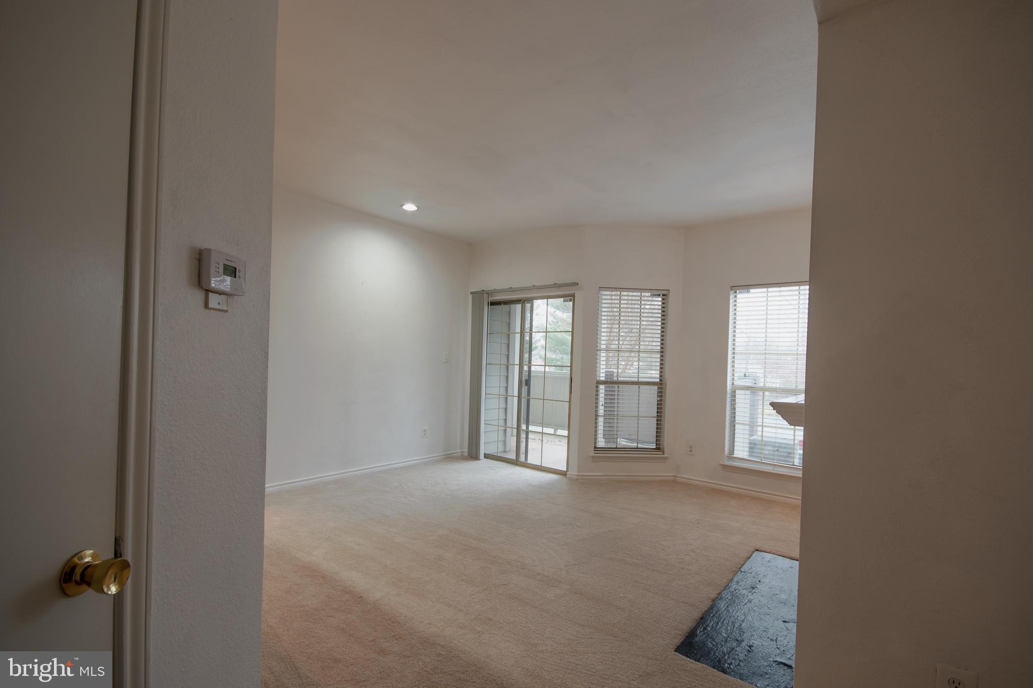 PENDERBROOK SQUARE CONDOMINIUMS - Residential Lease