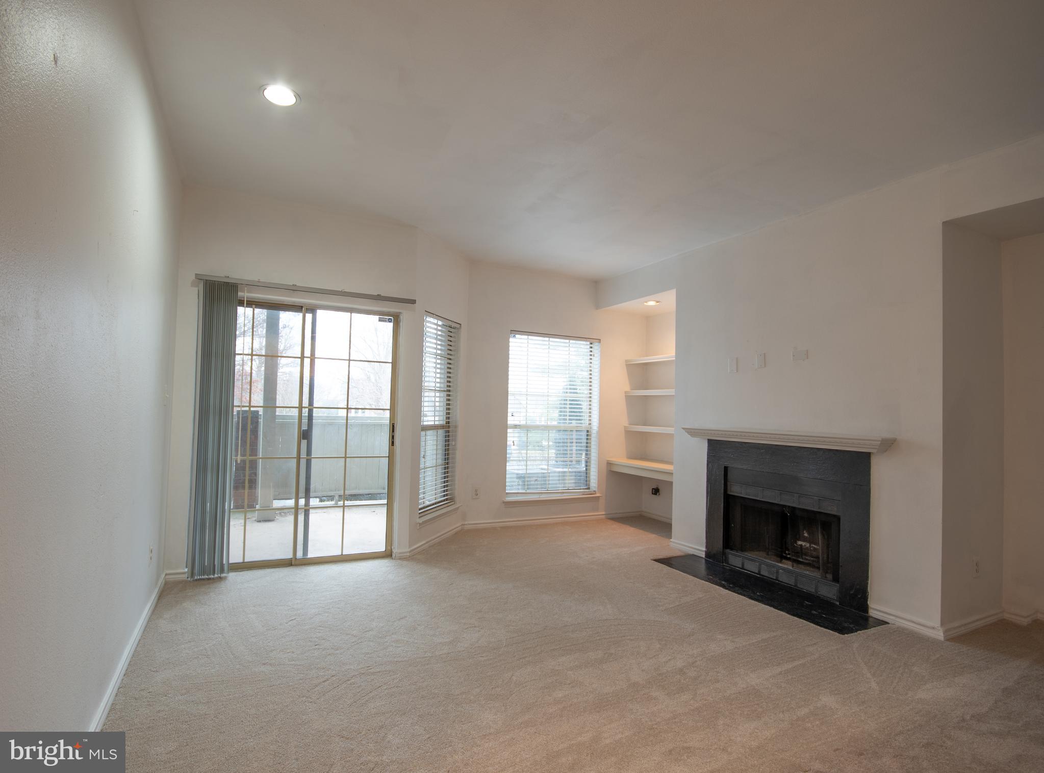 PENDERBROOK SQUARE CONDOMINIUMS - Residential Lease