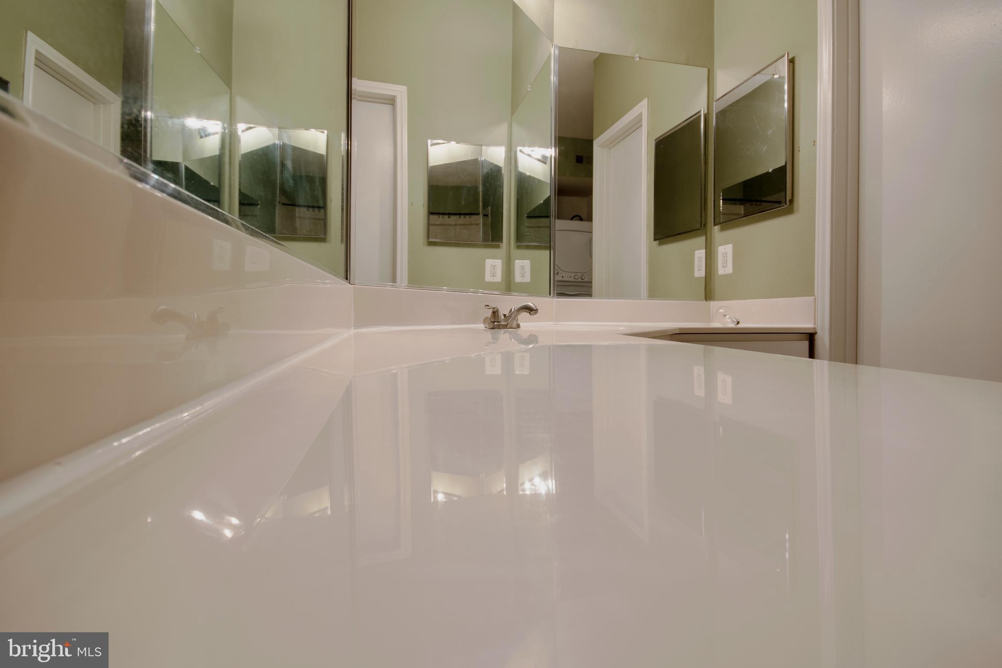 PENDERBROOK SQUARE CONDOMINIUMS - Residential Lease