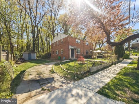 Photo of 6003 Longfellow Street, RIVERDALE, MD 20737 (MLS # MDPG2198464)