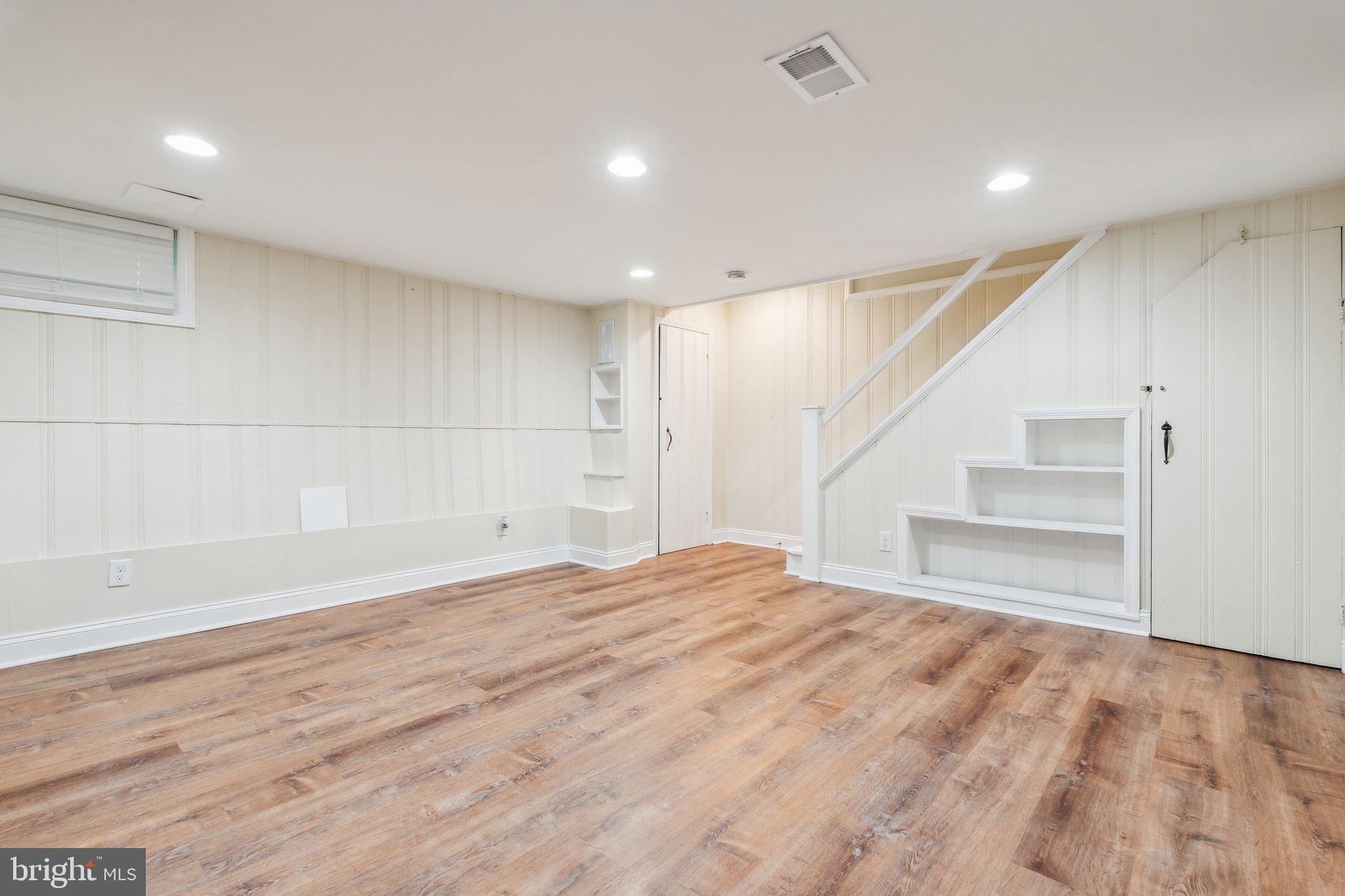 NORTHWOOD - Residential