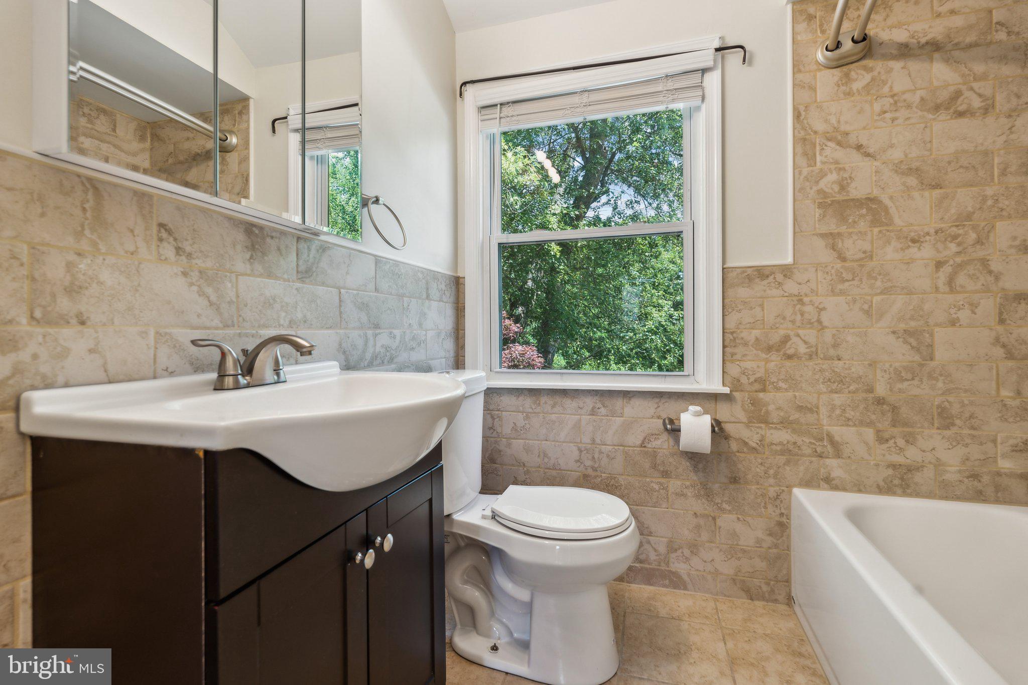 NORTHWOOD - Residential