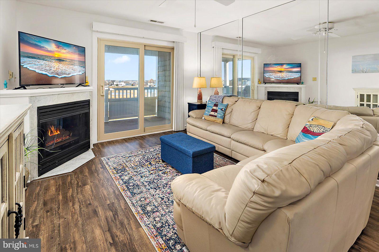 201 S HERON DRIVE 9G7