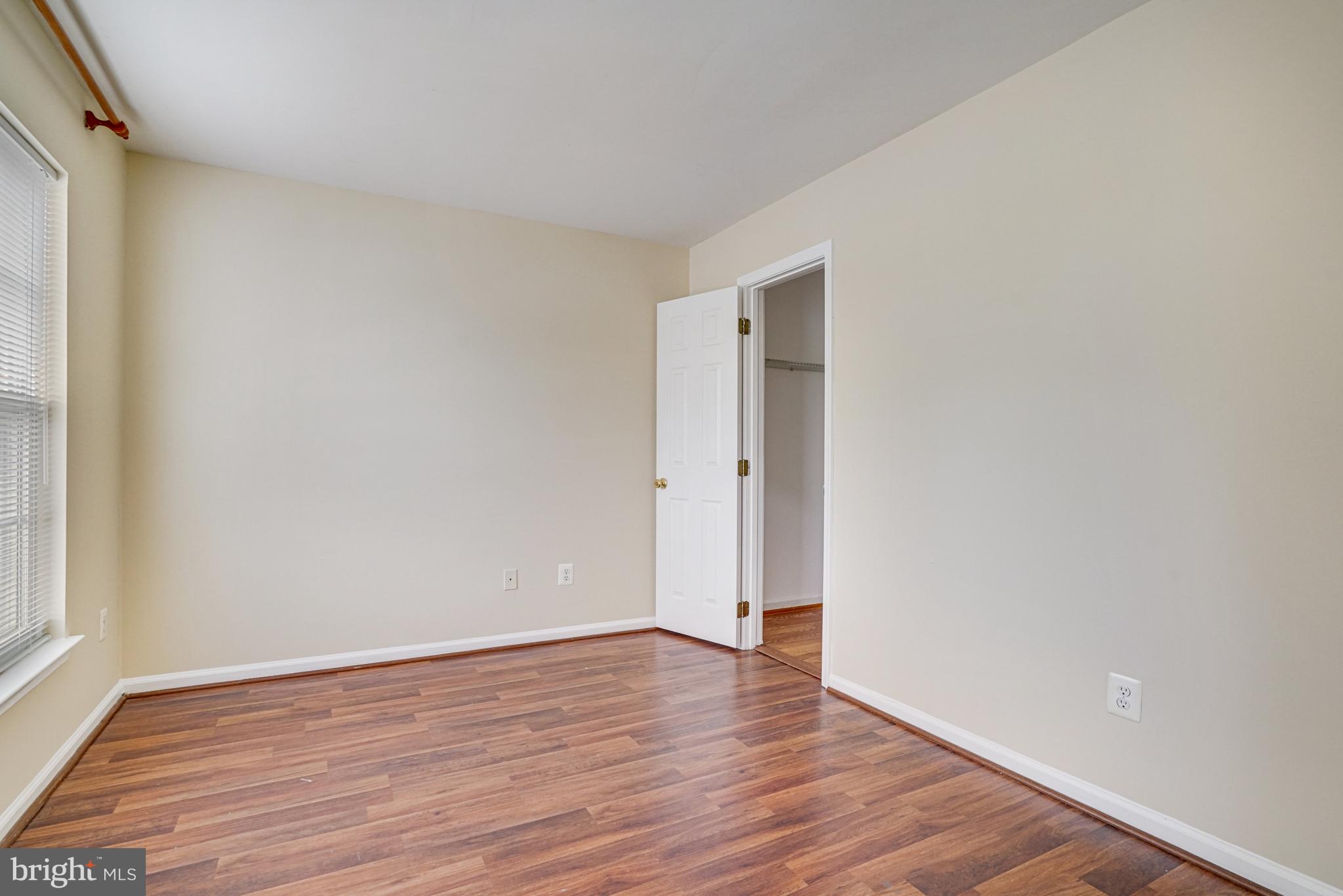 6187 LES DORSON LANE