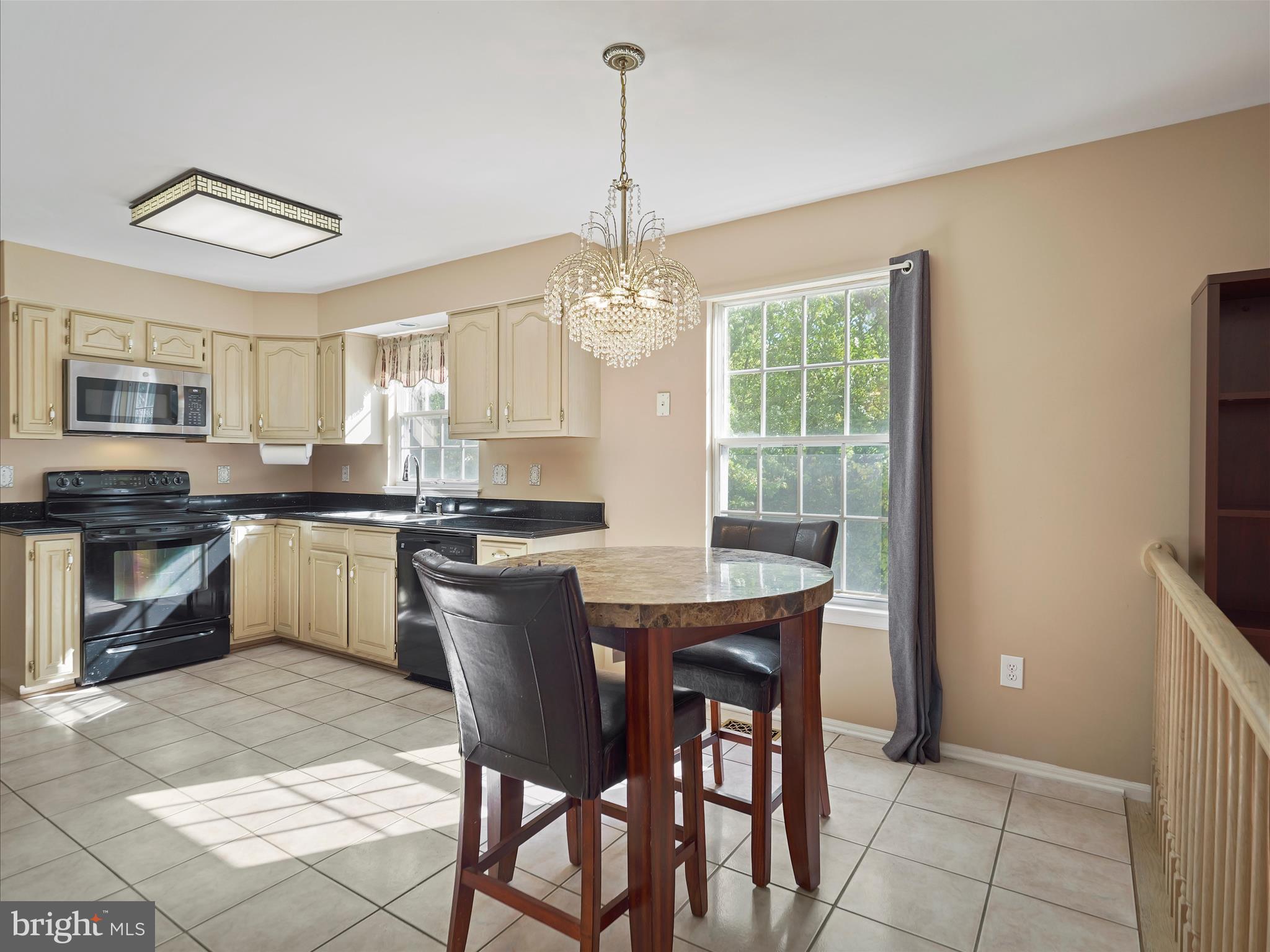 MONARCH RIDGE - Residential