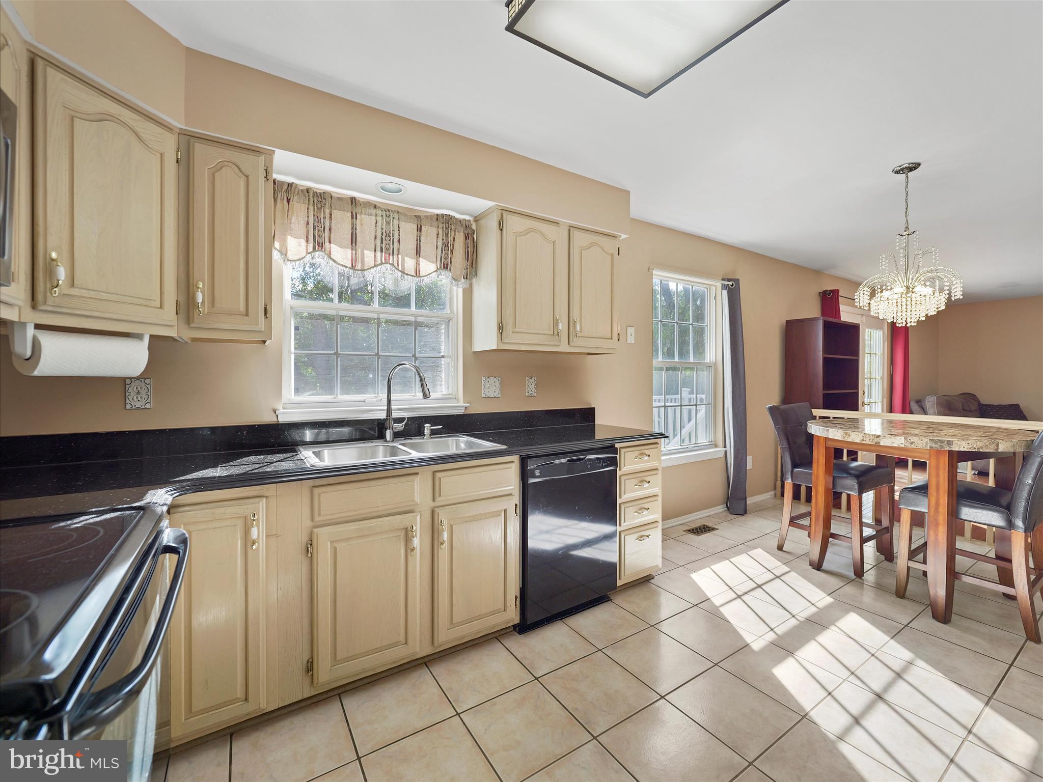 MONARCH RIDGE - Residential