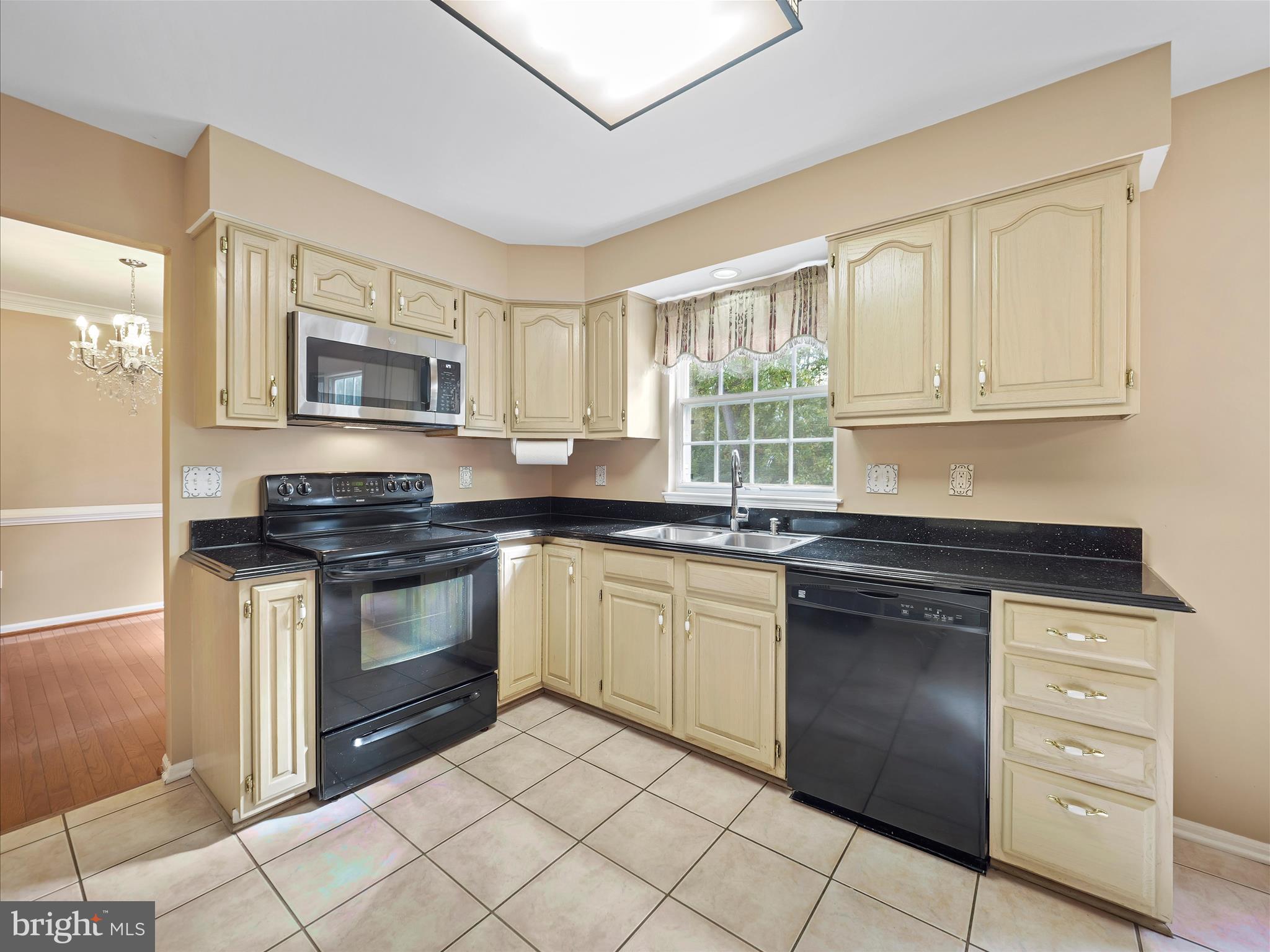 MONARCH RIDGE - Residential