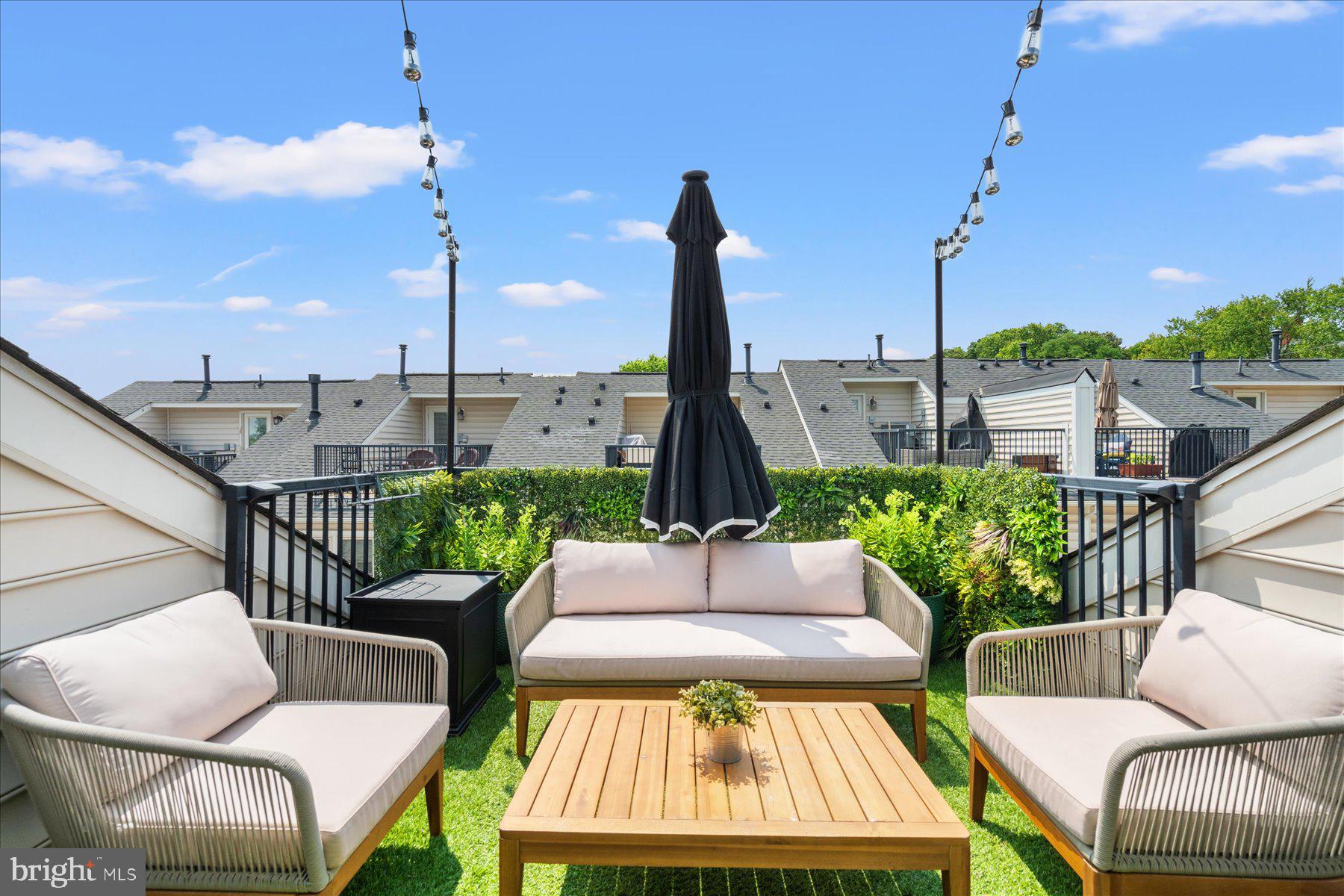 SHIRLINGTON CREST - Residential