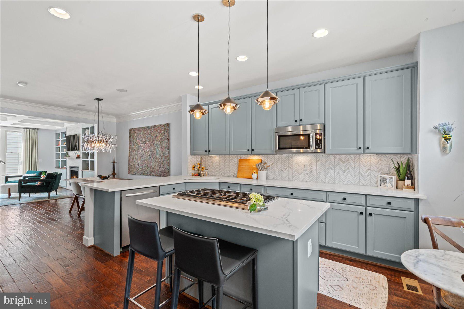 SHIRLINGTON CREST - Residential